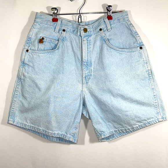 chic Pants - Vintage Chic Jeans High Waisted Light Denim Shorts